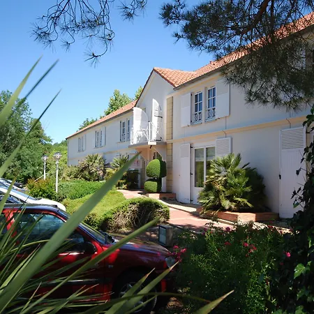 Hotel Le Relais Des Champs 3*