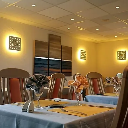 Le Relais Des Champs 3*